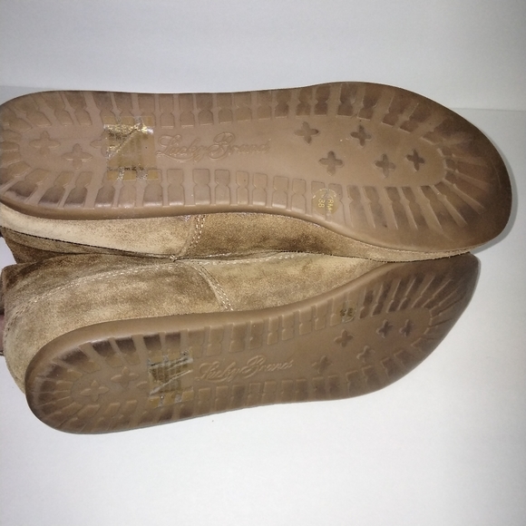 Lucky Brand Flat Suede Fur lined ankle booties size 8 Pull On Tan color - Picture 7 of 11